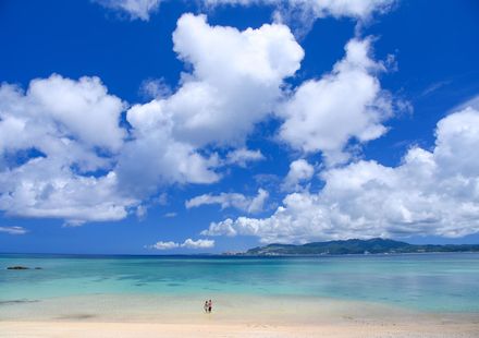 沖縄 地元写真家がおすすめする海 ビーチ15選 透明度が高すぎる おすすめ旅行を探すならトラベルブック Travelbook 沖縄 地元写真家がおすすめする海 ビーチ15選 透明度が高すぎる おすすめ旅行を探すならトラベルブック Travelbook