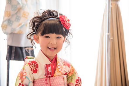 正絹白地古典柄三つ身着物七五三3歳さんお正月にも