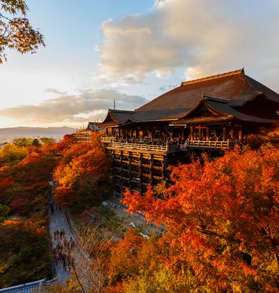 京都 神社 絶対行きたいパワースポット10選 神社や寺院でパワーチャージ おすすめ旅行を探すならトラベルブック女子旅 京都 神社 絶対行きたいパワースポット10選 神社や寺院でパワーチャージ おすすめ旅行を探すならトラベルブック女子旅
