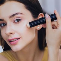 プチプラのコンシーラー人気ランキング上位14選 手軽に買えて嬉しい 自分らしい便利な暮らしを トラベルブック Travelbook