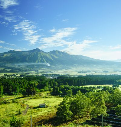 熊本 阿蘇でおすすめ観光スポット15選 火山の恵みによる豊かな自然を満喫しよう おすすめ旅行を探すならトラベルブック Travelbook 熊本 阿蘇でおすすめ観光スポット15選 火山の恵みによる豊かな自然を満喫しよう おすすめ旅行を探すならトラベルブック Travelbook