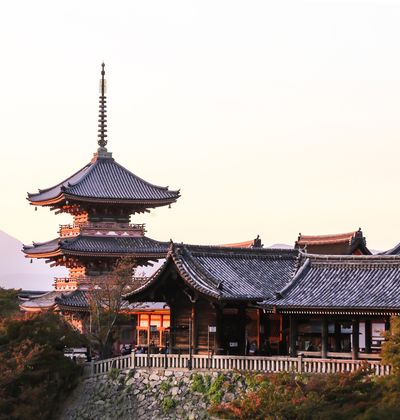 21年版 京都のおすすめの初詣スポット 人気の神社 お寺一覧 おすすめ旅行を探すならトラベルブック Travelbook 21年版 京都のおすすめの初詣スポット 人気の神社 お寺一覧 おすすめ旅行を探すならトラベルブック Travelbook