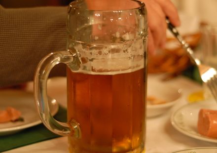 ビール大国チェコ プラハで本場のビールが味わえるビアホール4選 おすすめ旅行を探すならトラベルブック Travelbook ビール大国チェコ プラハで本場のビールが味わえるビアホール4選 おすすめ旅行を探すならトラベルブック Travelbook