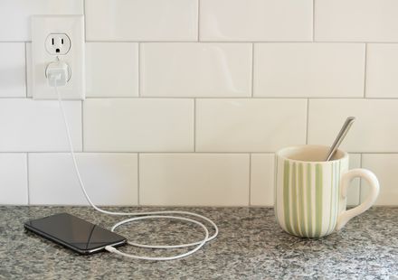 台湾で日本のコンセント プラグはそのまま使える 台湾の電圧と電気の周波数は おすすめ旅行を探すならトラベルブック Travelbook 台湾で日本のコンセント プラグはそのまま使える 台湾の電圧と電気の周波数は おすすめ旅行を探すならトラベルブック Travelbook