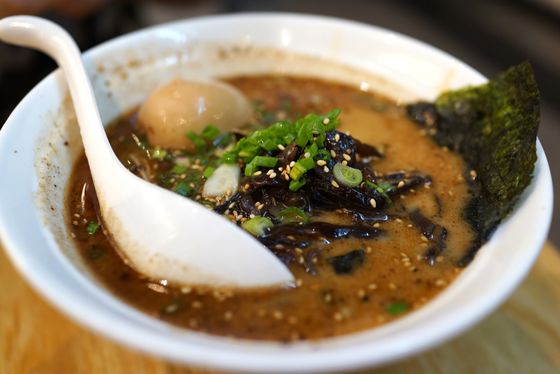 東京都内 屈指のこってりラーメンはどこ 濃厚民族にオススメのラーメン店13選 おすすめ旅行を探すならトラベルブック Travelbook 東京都内 屈指のこってりラーメンはどこ 濃厚民族にオススメのラーメン店13選 おすすめ旅行を探すならトラベルブック Travelbook