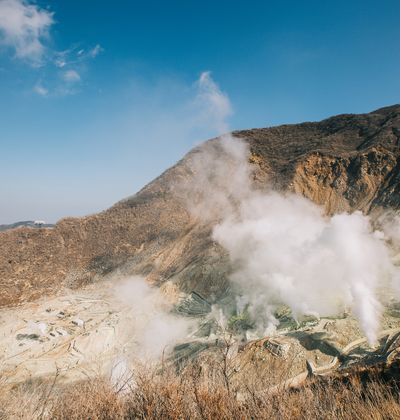 箱根大涌谷駐車場の混雑を避けるには 海賊船やロープウェイで行くのも楽しい おすすめ旅行を探すならトラベルブック Travelbook 箱根大涌谷駐車場の混雑を避けるには 海賊船やロープウェイで行くのも楽しい おすすめ旅行を探すならトラベルブック Travelbook