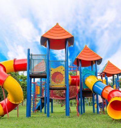 沖縄 中城公園に行こう トランポリンや遊具など充実の広場で満喫 おすすめ旅行を探すならトラベルブック Travelbook 沖縄 中城公園に行こう トランポリンや遊具など充実の広場で満喫 おすすめ旅行を探すならトラベルブック Travelbook