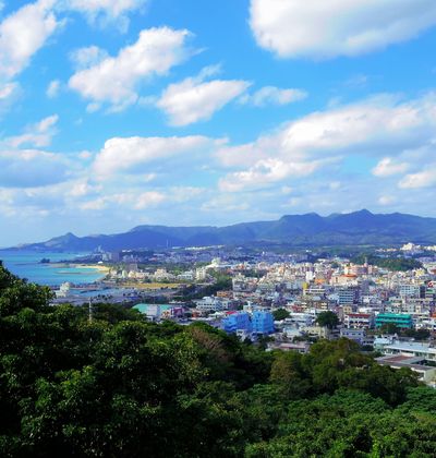 沖縄 名護市役所は隠れた観光スポット 古代遺跡のような名建築を楽しもう おすすめ旅行を探すならトラベルブック Travelbook 沖縄 名護市役所は隠れた観光スポット 古代遺跡のような名建築を楽しもう おすすめ旅行を探すならトラベルブック Travelbook