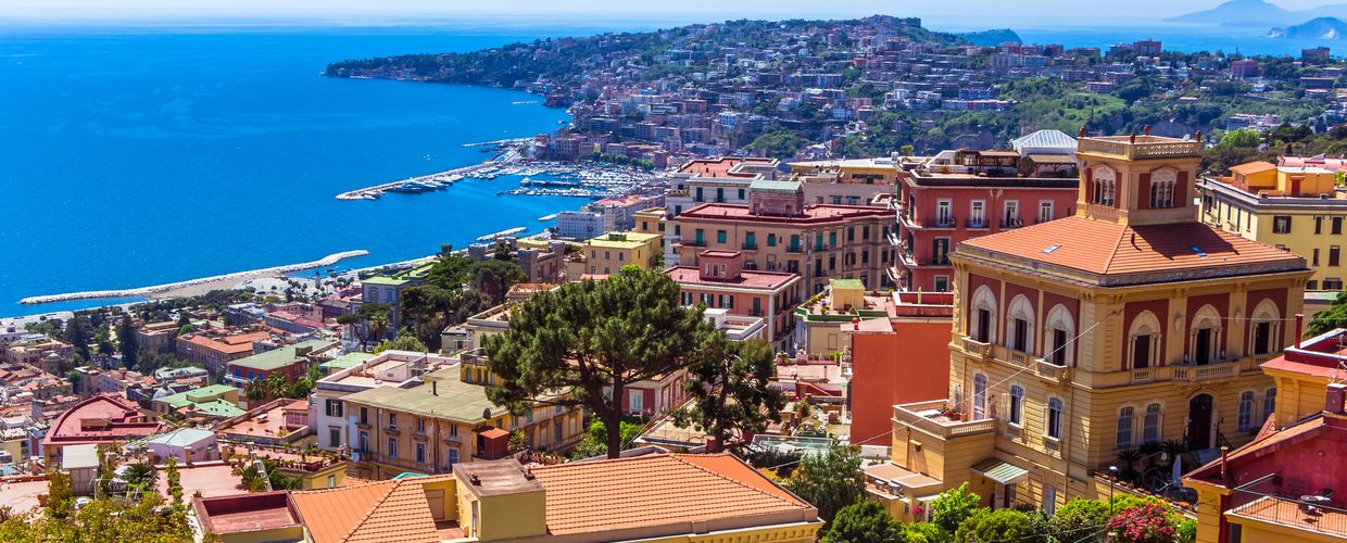 ナポリのおすすめ人気ホテル20選:空港近くの便利宿もご紹介