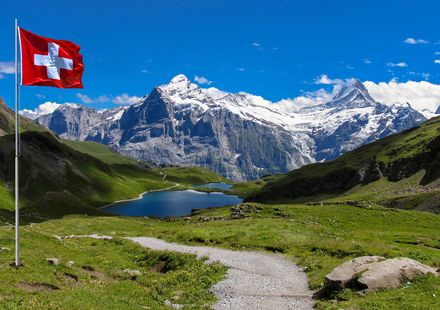 スイス旅行に初めて行くなら 人気の観光スポットもオススメのおみやげも情報満載 おすすめ旅行を探すならトラベルブック Travelbook スイス旅行に初めて行くなら 人気の観光スポットもオススメのおみやげも情報満載 おすすめ旅行を探すならトラベルブック Travelbook