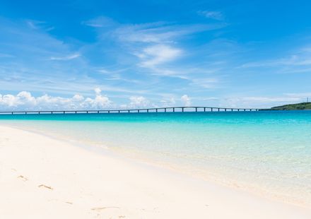 沖縄 宮古島 人生で一度は訪れたい絶景ビーチ 与那覇前浜 の楽しみ方と周辺スポットを紹介 おすすめ旅行を探すならトラベルブック Travelbook 沖縄 宮古島 人生で一度は訪れたい絶景ビーチ 与那覇前浜 の楽しみ方と周辺スポットを紹介 おすすめ旅行を探すならトラベルブック Travelbook