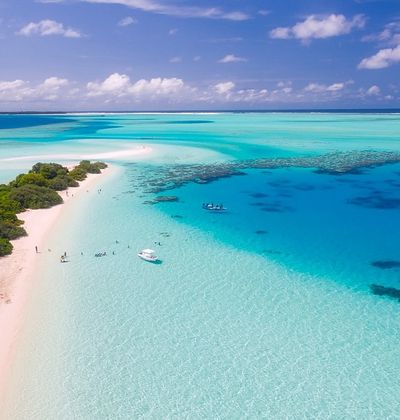 楽園にいこう 世界の美しすぎるビーチ10選 おすすめ旅行を探すならトラベルブック Travelbook 楽園にいこう 世界の美しすぎるビーチ10選 おすすめ旅行を探すならトラベルブック Travelbook