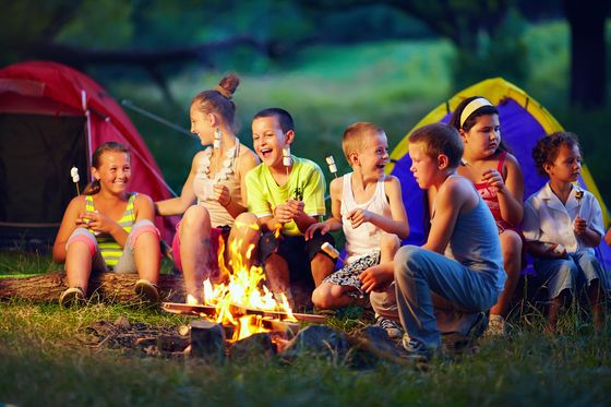 子連れキャンプであると便利なおすすめ持ち物アイテム12選 おすすめ旅行を探すならトラベルブック Travelbook 子連れキャンプであると便利なおすすめ持ち物アイテム12選 おすすめ旅行を探すならトラベルブック Travelbook