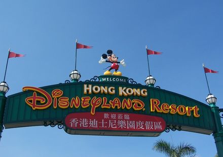 香港ディズニーランド 人気の乗り物系アトラクションをエリア別解説 おすすめ旅行を探すならトラベルブック Travelbook 香港ディズニーランド 人気の乗り物系アトラクションをエリア別解説 おすすめ旅行を探すならトラベルブック Travelbook