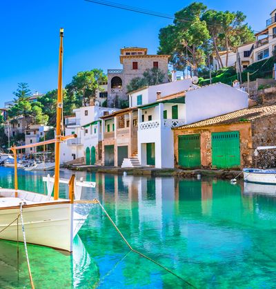 スペイン マヨルカ島の観光スポットおすすめ6選 美しいビーチで充実した旅行を おすすめ旅行を探すならトラベルブック Travelbook スペイン マヨルカ島の観光スポットおすすめ6選 美しいビーチで充実した旅行を おすすめ旅行を探すならトラベルブック Travelbook