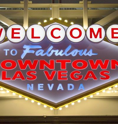 ラスベガス 子連れで楽しむモデルコース4選 観光 グルメ ショッピングを満喫しよう 子育て情報を探すならトラベルブックファミリー ラスベガス 子連れで楽しむモデルコース4選 観光 グルメ ショッピングを満喫しよう 子育て情報を探すならトラベルブックファミリー