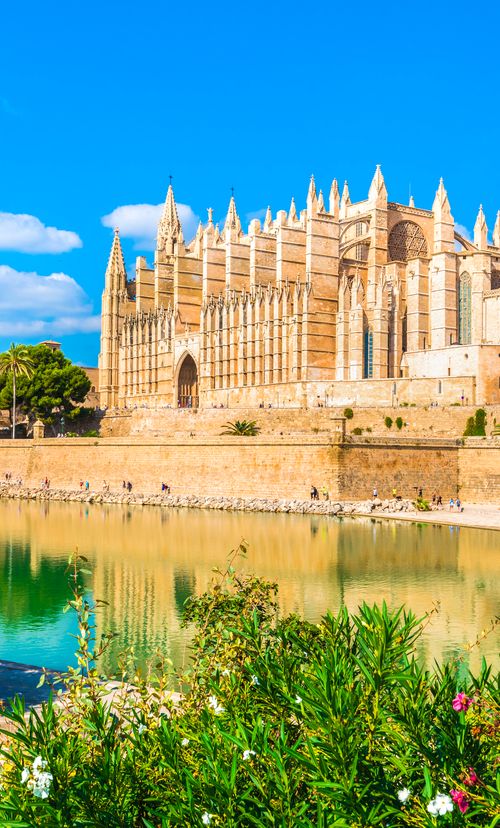 スペイン パルマ デ マヨルカの観光スポットおすすめ6選 充実した旅行を おすすめ旅行を探すならトラベルブック Travelbook スペイン パルマ デ マヨルカの観光スポットおすすめ6選 充実した旅行を おすすめ旅行を探すならトラベルブック Travelbook