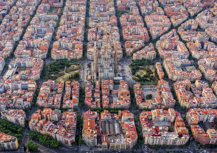 スペイン バルセロナ 新市街でおすすめの観光スポット12選 スペインを満喫 おすすめ旅行を探すならトラベルブック Travelbook スペイン バルセロナ 新市街でおすすめの観光スポット12選 スペインを満喫 おすすめ旅行を探すならトラベルブック Travelbook