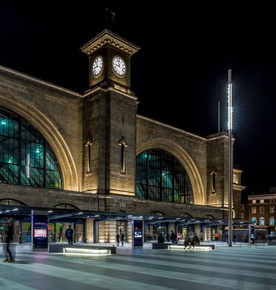 イギリス キングスクロス駅周辺の観光スポットおすすめ7選 充実した旅行を おすすめ旅行を探すならトラベルブック Travelbook イギリス キングスクロス駅周辺の観光スポットおすすめ7選 充実した旅行を おすすめ旅行を探すならトラベルブック Travelbook
