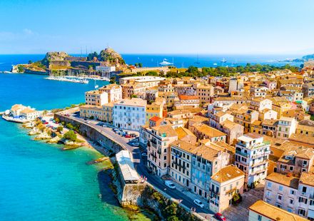 ギリシャ ケルキラ島にあるおすすめ観光スポット8選 世界遺産を巡ろう おすすめ旅行を探すならトラベルブック Travelbook ギリシャ ケルキラ島にあるおすすめ観光スポット8選 世界遺産を巡ろう おすすめ旅行を探すならトラベルブック Travelbook