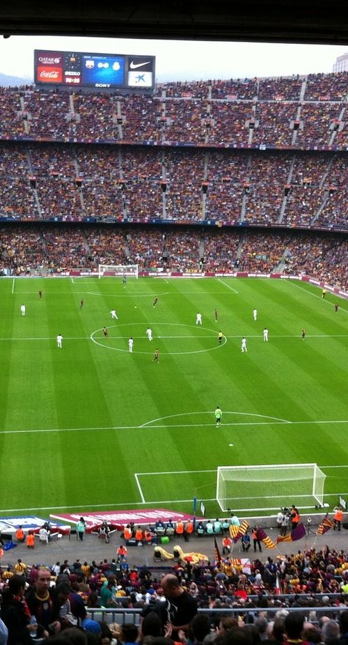 バルセロナ サッカー観戦をもっと楽しく Fcバルセロナの本拠地 カンプノウ 周辺の飲食店まとめ おすすめ旅行を探すならトラベルブック Travelbook