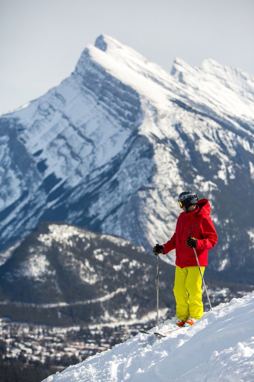 カナダ スキー場はバンフが熱い 犬ぞりやチュービング体験も おすすめ旅行を探すならトラベルブック Travelbook