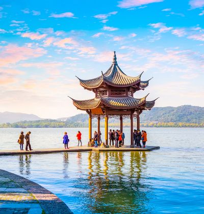 中国 杭州でおすすめの観光スポット18選 本場中華文化を楽しむ おすすめ旅行を探すならトラベルブック Travelbook 中国 杭州でおすすめの観光スポット18選 本場中華文化を楽しむ おすすめ旅行を探すならトラベルブック Travelbook