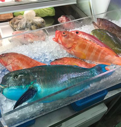 沖縄 市場本通り は那覇の台所 のおすすめの楽しみ方を紹介 おすすめ旅行を探すならトラベルブック Travelbook 沖縄 市場本通り は那覇の台所 のおすすめの楽しみ方を紹介 おすすめ旅行を探すならトラベルブック Travelbook