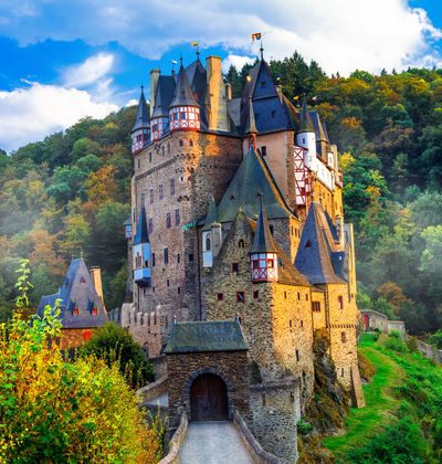 ドイツ ヴィアーシェム エルツ城周辺の観光スポットおすすめ6選 充実した旅行を おすすめ旅行を探すならトラベルブック Travelbook ドイツ ヴィアーシェム エルツ城周辺の観光スポットおすすめ6選 充実した旅行を おすすめ旅行を探すならトラベルブック Travelbook