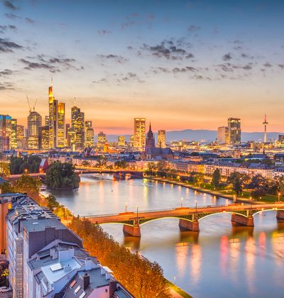 ドイツ フランクフルト フランクフルト中央駅周辺にあるおすすめ観光スポット15選 情報はこちらから おすすめ旅行を探すならトラベルブック Travelbook ドイツ フランクフルト フランクフルト中央駅周辺にあるおすすめ観光スポット15選 情報はこちらから おすすめ旅行を探すならトラベルブック Travelbook