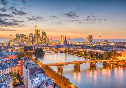 ドイツ フランクフルト フランクフルト中央駅周辺にあるおすすめ観光スポット15選 情報はこちらから おすすめ旅行を探すならトラベルブック Travelbook ドイツ フランクフルト フランクフルト中央駅周辺にあるおすすめ観光スポット15選 情報はこちらから おすすめ旅行を探すならトラベルブック Travelbook