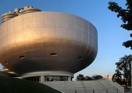 ドイツ ミュンヘン Bmw博物館周辺にあるおすすめ観光スポット12選 情報はこちらから おすすめ旅行を探すならトラベルブック Travelbook ドイツ ミュンヘン Bmw博物館周辺にあるおすすめ観光スポット12選 情報はこちらから おすすめ旅行を探すならトラベルブック Travelbook