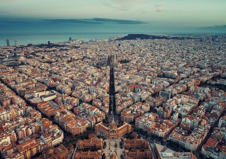 スペイン バルセロナ ジローナ周辺の観光スポットおすすめ5選 充実した旅行を おすすめ旅行を探すならトラベルブック Travelbook スペイン バルセロナ ジローナ周辺の観光スポットおすすめ5選 充実した旅行を おすすめ旅行を探すならトラベルブック Travelbook