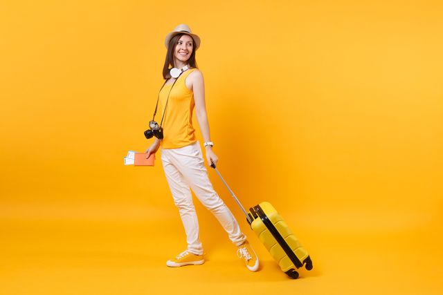 旅行におすすめなオールインワン16選!人気商品を紹介