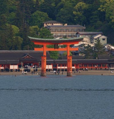 広島 世界遺産 厳島神社 でご利益にあずかれる見所まとめ おすすめ旅行を探すならトラベルブック Travelbook 広島 世界遺産 厳島神社 でご利益にあずかれる見所まとめ おすすめ旅行を探すならトラベルブック Travelbook