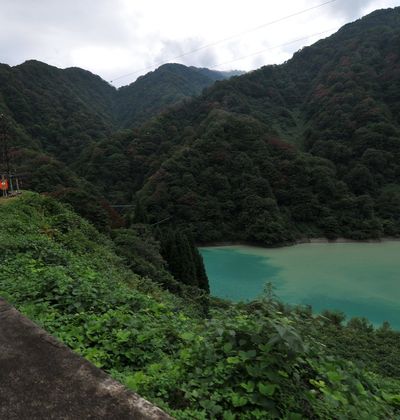 富山 黒部峡谷を1 楽しめるトロッコ電車の観光ガイド おすすめ旅行を探すならトラベルブック Travelbook 富山 黒部峡谷を1 楽しめるトロッコ電車の観光ガイド おすすめ旅行を探すならトラベルブック Travelbook