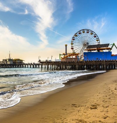 ロサンゼルス サンタモニカビーチは遊園地があるエンタメ型ビーチ バレーも楽しめる おすすめ旅行を探すならトラベルブック Travelbook ロサンゼルス サンタモニカビーチは遊園地があるエンタメ型ビーチ バレーも楽しめる おすすめ旅行を探すならトラベルブック Travelbook