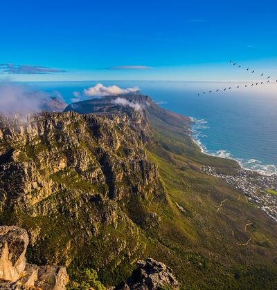 南アフリカ 大自然と絶景を楽しめるテーブルマウンテンの観光情報まとめ おすすめ旅行を探すならトラベルブック Travelbook 南アフリカ 大自然と絶景を楽しめるテーブルマウンテンの観光情報まとめ おすすめ旅行を探すならトラベルブック Travelbook