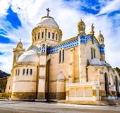 アルジェリア 丘の上に建てられた雰囲気ある旧市街 アルジェのカスバ おすすめ旅行を探すならトラベルブック Travelbook アルジェリア 丘の上に建てられた雰囲気ある旧市街 アルジェのカスバ おすすめ旅行を探すならトラベルブック Travelbook