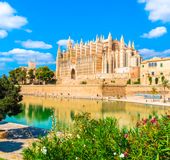 スペイン パルマ デ マヨルカの観光スポットおすすめ6選 充実した旅行を おすすめ旅行を探すならトラベルブック Travelbook スペイン パルマ デ マヨルカの観光スポットおすすめ6選 充実した旅行を おすすめ旅行を探すならトラベルブック Travelbook