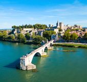 フランス アヴィニョンの橋周辺でおすすめの観光スポット10選 フランスを満喫 おすすめ旅行を探すならトラベルブック Travelbook フランス アヴィニョンの橋周辺でおすすめの観光スポット10選 フランスを満喫 おすすめ旅行を探すならトラベルブック Travelbook