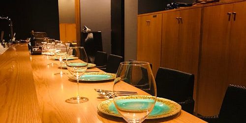 梅田 おすすめのワインバー10選 こだわりのワインを取り揃えているお店を厳選 おすすめ旅行を探すならトラベルブック Travelbook