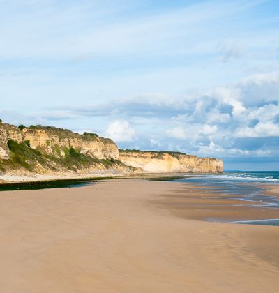 オマハビーチの見どころや行き方を紹介 合わせて行きたいおすすめスポットも おすすめ旅行を探すならトラベルブック Travelbook オマハビーチの見どころや行き方を紹介 合わせて行きたいおすすめスポットも おすすめ旅行を探すならトラベルブック Travelbook