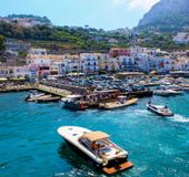 イタリア カプリ島に行ったら絶対行くべき観光スポット5選 青の洞窟以外にも魅力溢れる場所 おすすめ旅行を探すならトラベルブック Travelbook イタリア カプリ島に行ったら絶対行くべき観光スポット5選 青の洞窟以外にも魅力溢れる場所 おすすめ旅行を探すならトラベルブック Travelbook