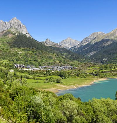 スペイン ピレネー山脈の麓 アラゴン州 ナバーラ州の世界遺産や美しい村へ おすすめ旅行を探すならトラベルブック Travelbook スペイン ピレネー山脈の麓 アラゴン州 ナバーラ州の世界遺産や美しい村へ おすすめ旅行を探すならトラベルブック Travelbook