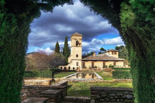 スペイン お城や修道院に泊まれる パラドール を厳選 アルハンブラ宮殿も おすすめ旅行を探すならトラベルブック Travelbook