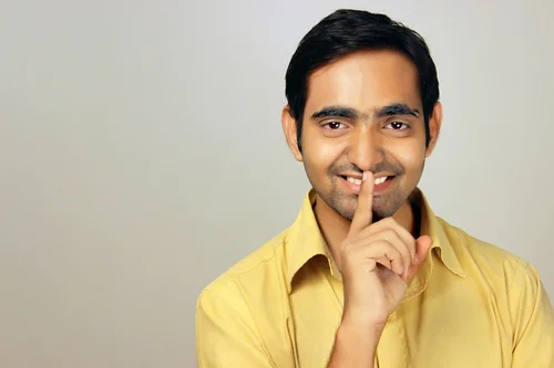 男性の鼻ニキビの原因とは 対策と正しいスキンケアを紹介 自分らしい便利な暮らしを トラベルブック Travelbook