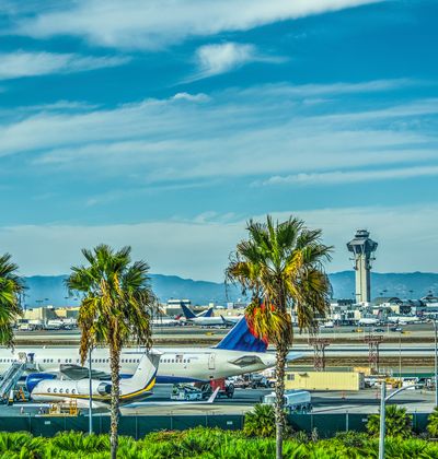 ロサンゼルス空港 Lax 周辺のホテル10選 編集部厳選のホテルはこちら おすすめ旅行を探すならトラベルブック Travelbook ロサンゼルス空港 Lax 周辺のホテル10選 編集部厳選のホテルはこちら おすすめ旅行を探すならトラベルブック Travelbook