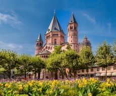 ドイツ マインツの観光スポット6選 フランクフルトから好アクセスの穴場観光スポット おすすめ旅行を探すならトラベルブック Travelbook ドイツ マインツの観光スポット6選 フランクフルトから好アクセスの穴場観光スポット おすすめ旅行を探すならトラベルブック Travelbook