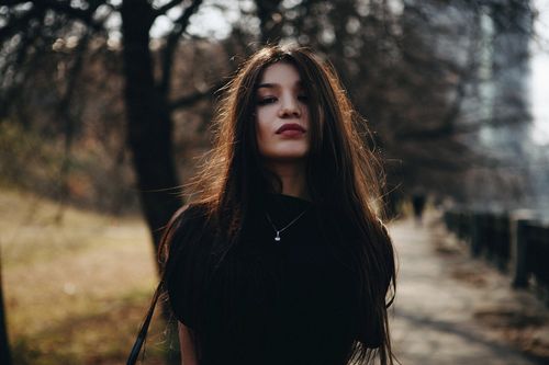 前頭部が薄毛の女性におすすめの髪型 スタイリングが簡単なものを紹介 自分らしい便利な暮らしを トラベルブック Travelbook 前頭部が薄毛の女性におすすめの髪型 スタイリングが簡単なものを紹介 自分らしい便利な暮らしを トラベルブック Travelbook